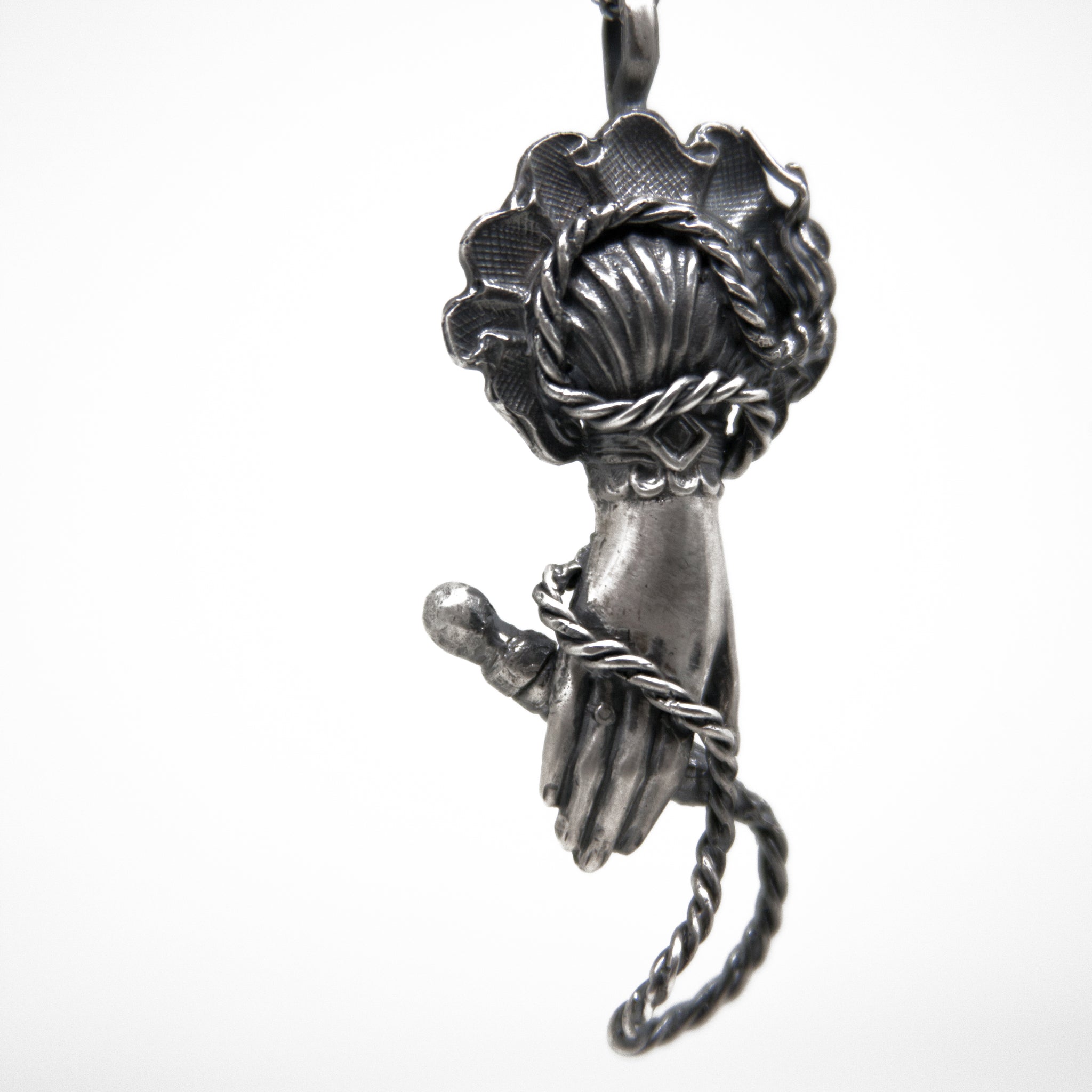 Venus in furs necklace in sterling silver