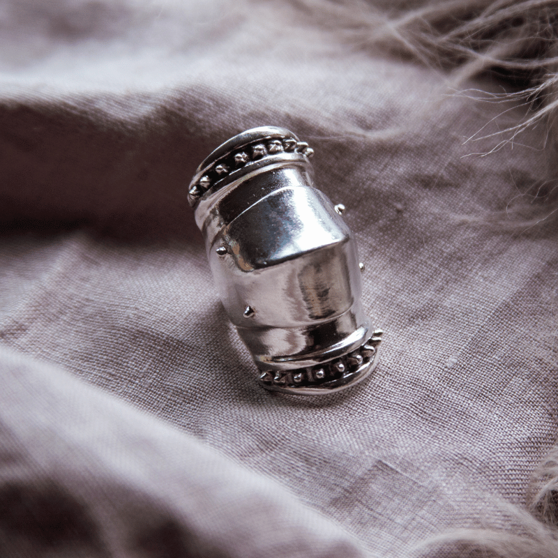 The d'Arc Ring