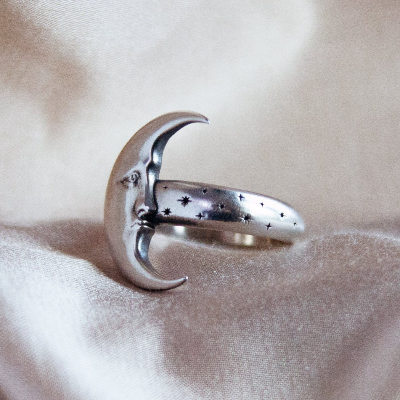 Nocturne Ring in sterling silver