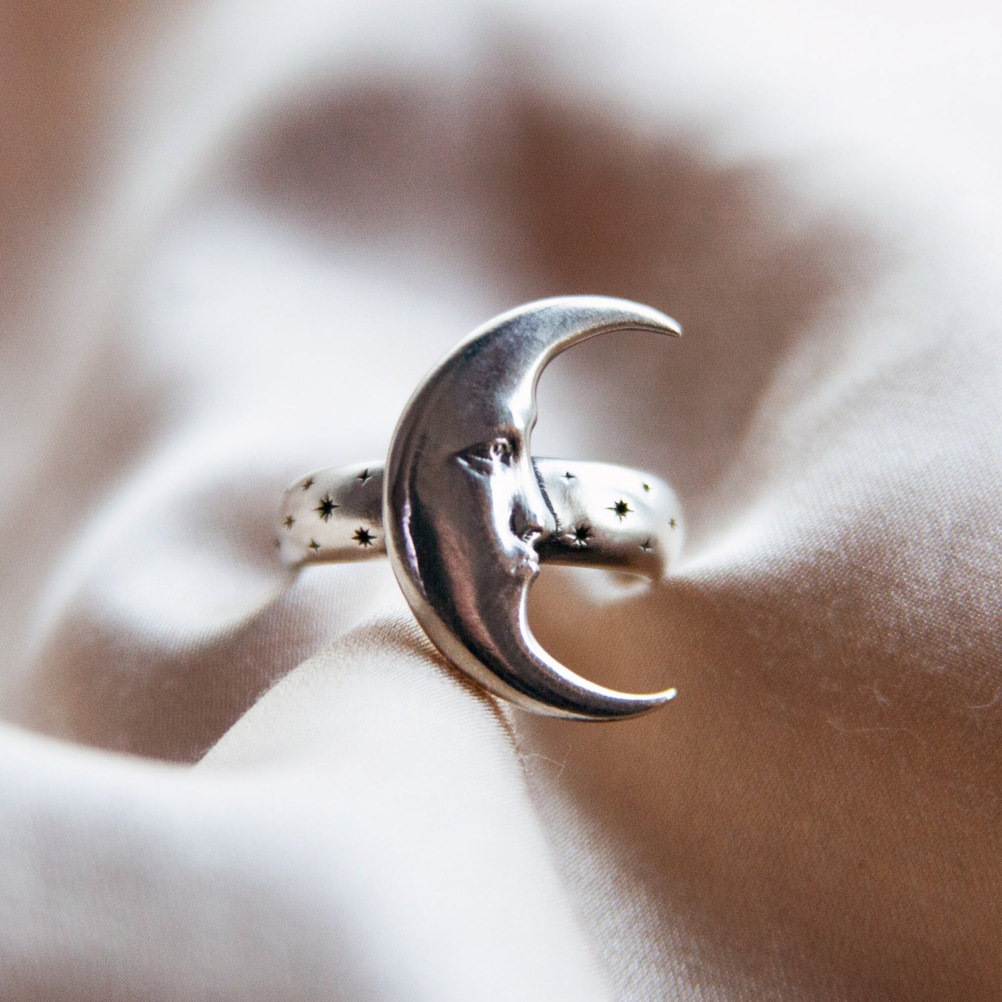 Nocturne Ring in sterling silver